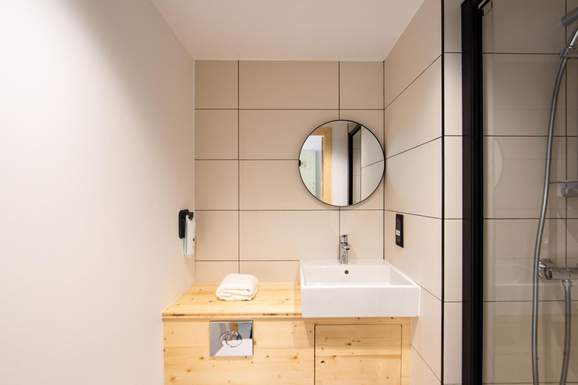Easyhotel Marseille Euromed Exteriér fotografie